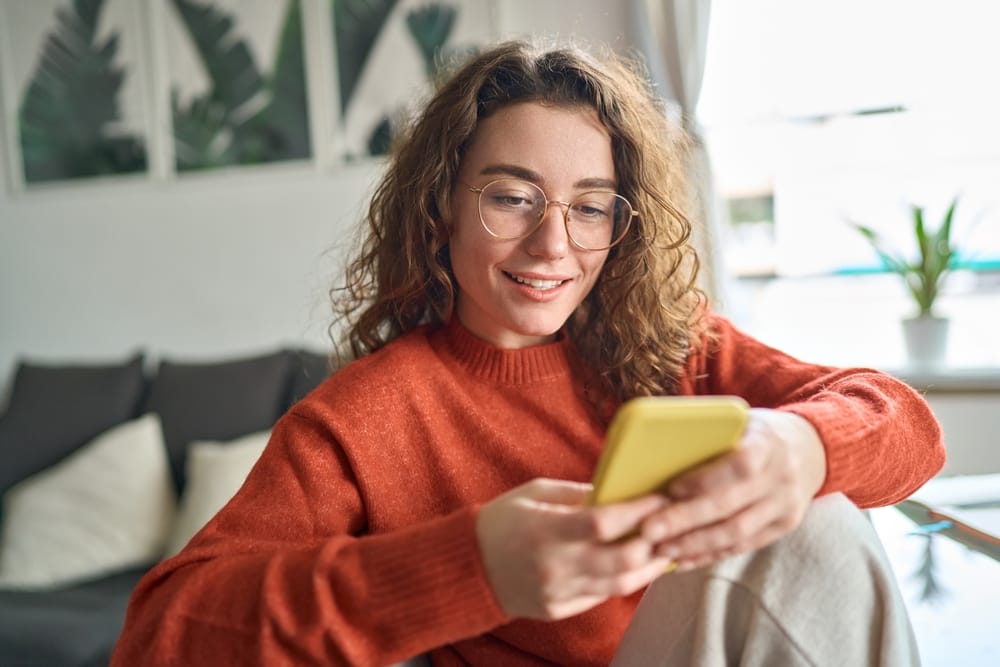 7 Best Prepaid Phone Plans in 2025