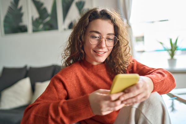 7 Best Prepaid Phone Plans in 2025