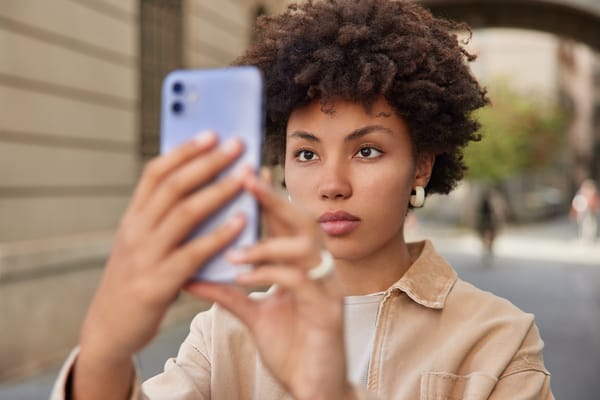 7 Real Reasons People Change Cellphone Providers