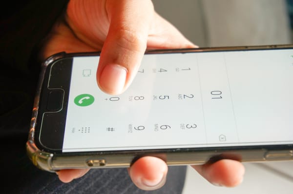 How to Set Up Voicemail on iPhone