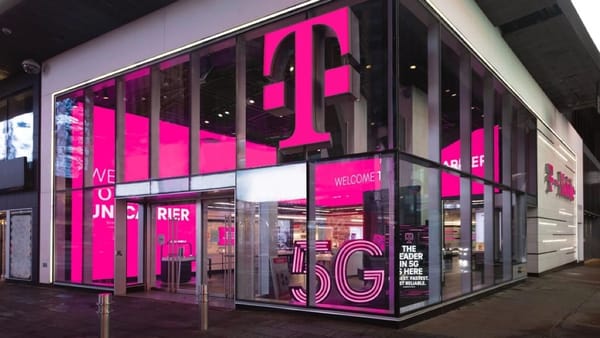 A picture of the T-Mobile store in the city.